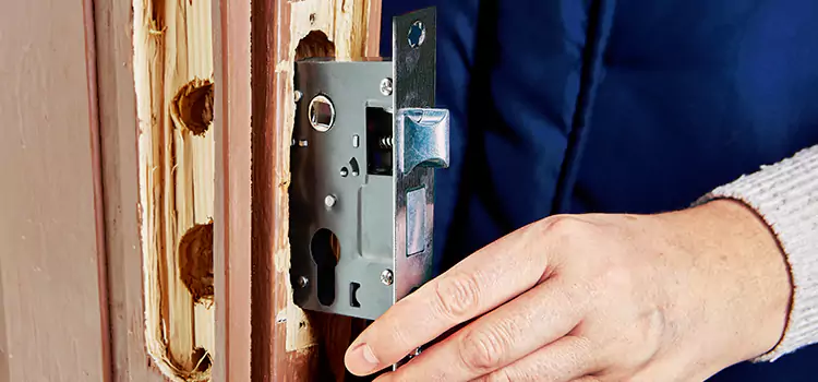 Garage Door Lock Replacement Independence